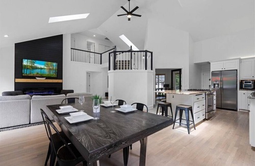 Hayden Lake Casa | Lake, Hot Tub, Golf Retreat