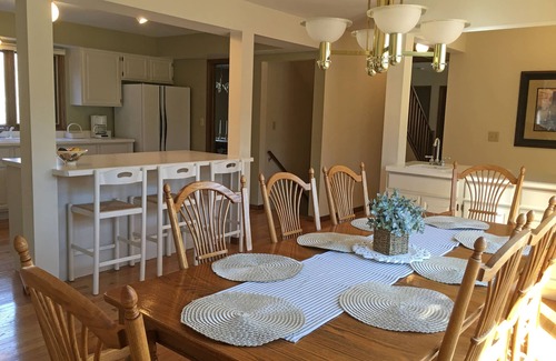 Fontana Casa | Lake House Retreat Steps From Lake Geneva ~ Abbey Springs Resort!