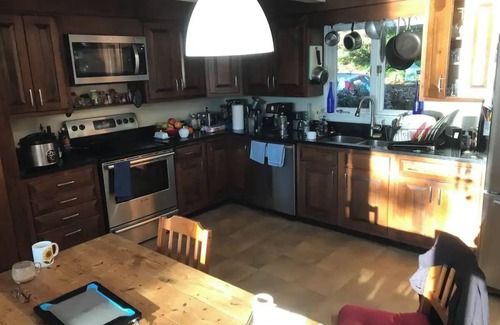 Plymouth Casa | Lake House - Charming 3-bedroom in Plymouth, MA