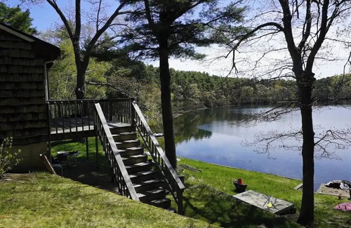 Plymouth Casa | Lake House - Charming 3-bedroom in Plymouth, MA