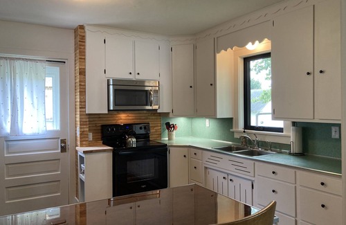 Faribault Otro | Lake House Farm, Game Room Barn, Lake Shore, Paved Bike Trail, Private 2 acres.