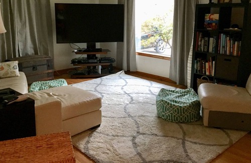 Grand Rapids Casa | Lake house gem! Minutes from the heart of Grand Rapids!