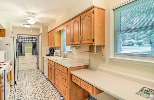 Horseshoe Bend Casa | Lake House con cubierta en Crown Lake, cerca del bosque de Ozark.