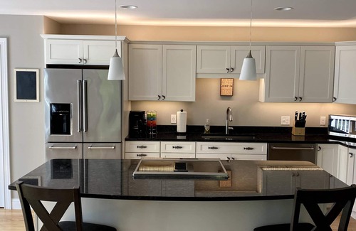 Shapleigh Casa | Lake House Luxury on Mousam Lake