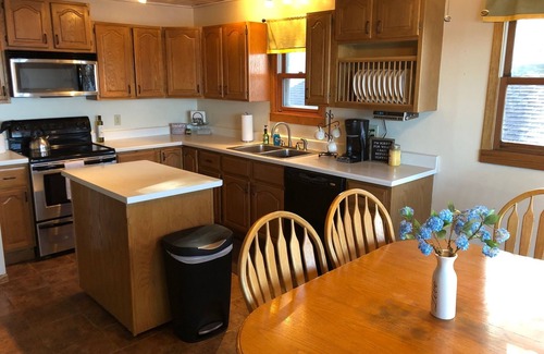 Motley Cabina | Casa del lago a orillas del lago Shamineau