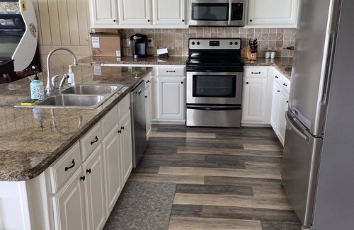 Cape Royale Casa | Lake House on the water close to the marina