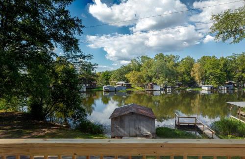 Goodsprings Casa | Lake House