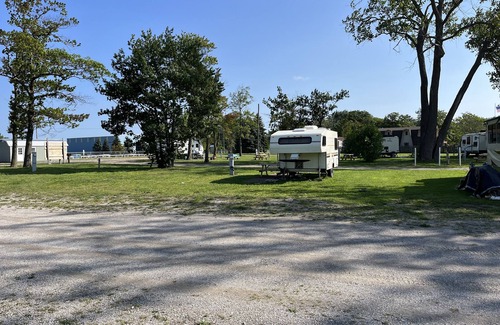 Au Gres Alquiler De RV | Lake Huron RV Rental with Boat slip