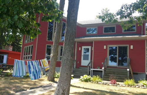Au Gres Casa | Lake Huron Waterfront Oasis