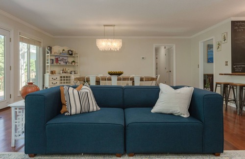 Marion Lake Club Casa | Lake James Golf Club Retreat 4BR 3BA, Sleeps 10 & Pet Friendly!