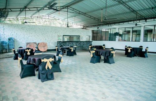 Ampara Hotel | Lake Jay Hotel