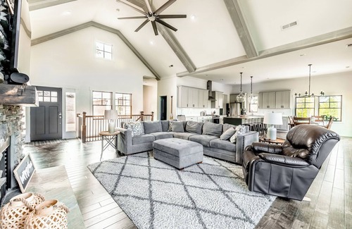 West Union Casa | Lake Keowee waterfront Escape!