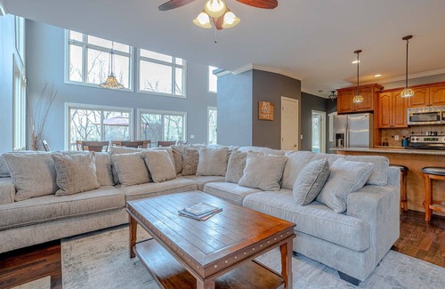 Flowery Branch Casa | Lake Lanier Holiday