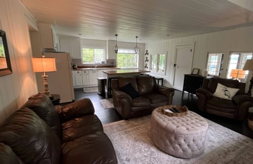 Traverse City Cabaña | Lake Leelenau Waterfront Cottage-close to Traverse City, Fishtown & Suttons Bay