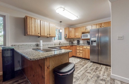 Estill Springs Casa | Lake Life 4 Bedroom, 3 Bath, Sleeps 12.