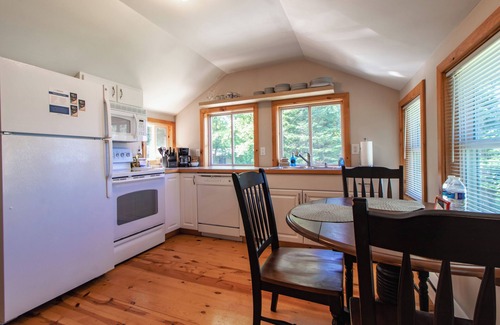 Saginaw Cabina | Lake Loft at Grand Lake Getaway | Custom Sauna