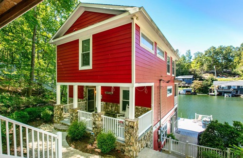 Lake Lure Cabaña | Lake Lure Opens May 2026 Tucked Away Gem: Lakefront, 3Fireplaces