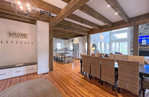 Lake Lure Casa | Lake Lure Opens May 2026 Lakefront - Mountain Resort, Kayaks, SUP boards