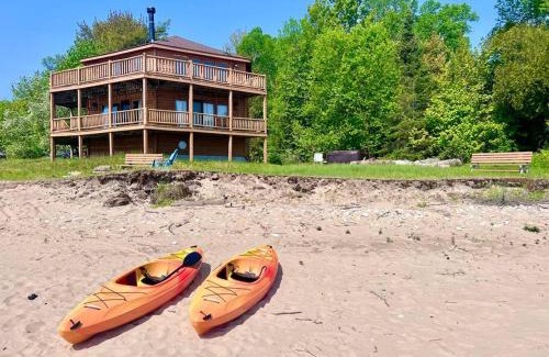 Manistique Casa | Lake Michigan Cabin w/Hot Tub & Stunning Views