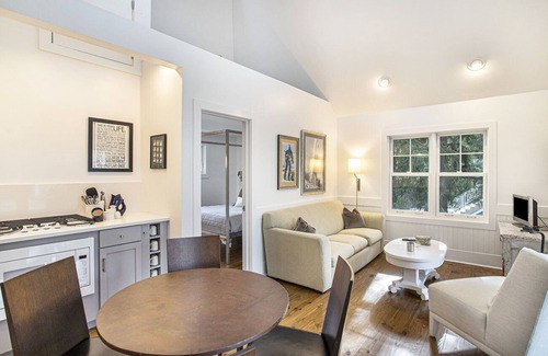 Michiana Villa | Lake Michigan Luxury Resort has sandy beach & Pool, Hot Tub, Gym & Pickleball