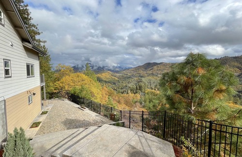 O'Brien Casa | Lake + Mountain view retreat