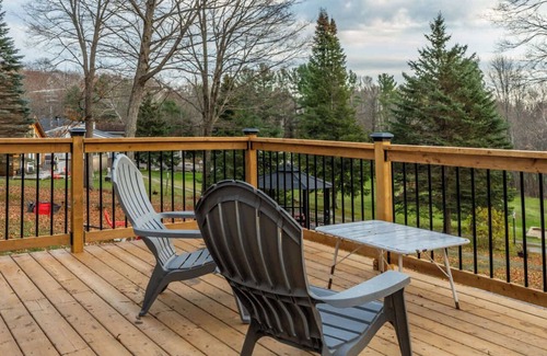 Muskoka Lakes Casa | Lake Muskoka 2-bedroom Cottage - Pier 100 #50