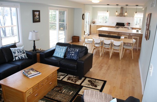 Cable Casa | Lake Namakagon Sunrise Cove~Unwind & Reconnect. Private dock, 2 kayaks, row boat