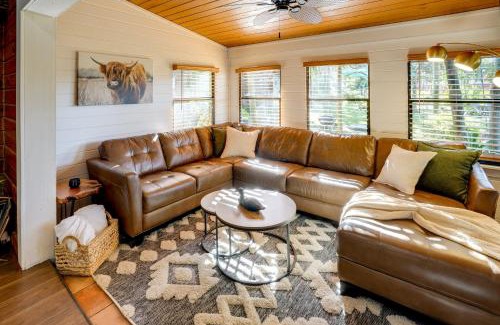 Taylor Creek Casa | Lake Okeechobee Dockside Cabin with Pool Access