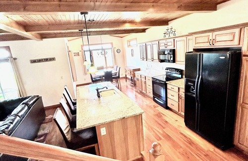 Village of Marquette Condominio | Lake Puckaway Getaway - Inmaculado condominio de 2 pisos frente al lago 5% de descuento 7+ noches