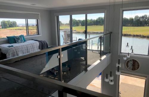 Yarrawonga Casa | Lake Resort on Black Bull