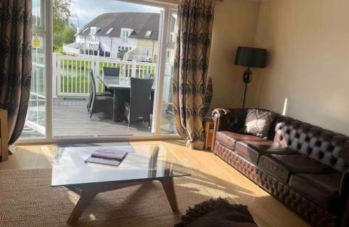 South Cerney Casa | Lake's End Lodge