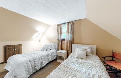 East Falmouth Casa | Lake Shore Living