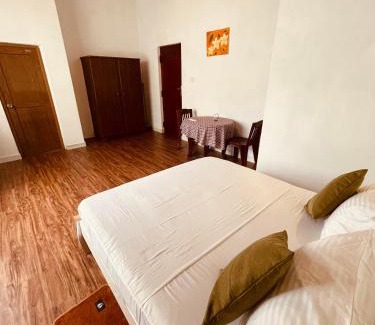 Nawala Casa | Lake Side Bliss