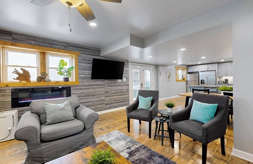 Channel Lake Apartamento | Lake stay with boat launch, W/D, & AC