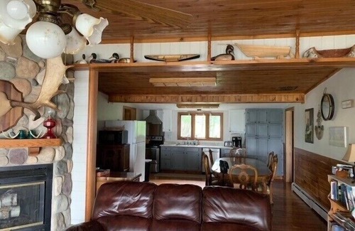 Cornucopia Casa | Lago Superior Hielo / Mar Cuevas Bahía Alojamiento. Cerca de Apostle Islands y Bayfield