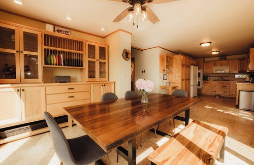 Grand Marais Cabina | Lake Superior Views, Outdoor Pizza Oven, Big Deck, Spacious, Patio Dome