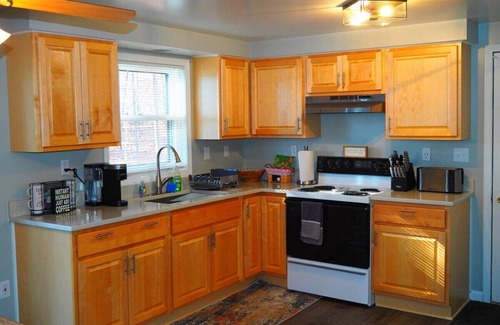 Mancelona Cabina | Lake Therapy - Lakefront, Charming, and Fun with Water Toys!