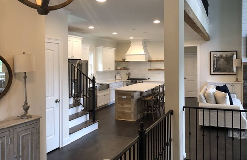 Samantha Casa | NUEVO Lake Tuscaloosa Cottage