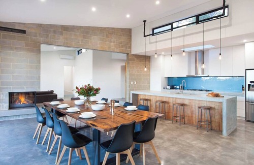 Quindalup Casa | Lake View Contemporary Comforts meets Nature