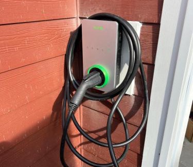 Fort Erie Casa | Lake view cottage with three ensuites and elevator