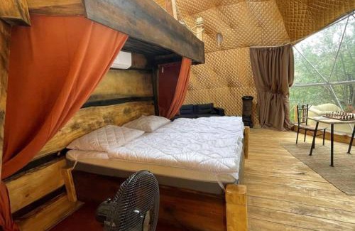 Horni Podluzi Casa | Lake view Dome Sleeps 6 -Hot tub -Fireplace