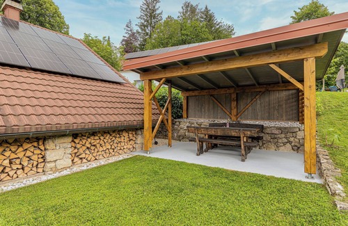 Grahovo Casa | Lake View Holiday Home, Grahovo, Slovenia
