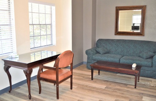 Granbury Hotel | Lake View Inn