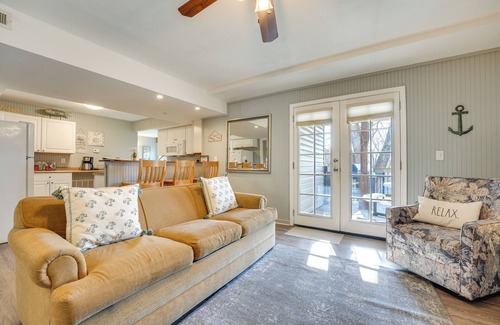 Cape Fair Apartamento | Lake Views & Community Perks: Cape Fair Apartment!