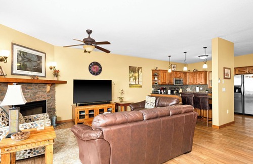 Lutsen Casa | Lake views throughout, ski retreat on Lutsen Mountain next to xc trails and wine