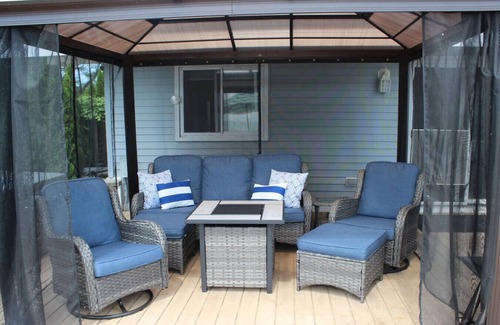 East Tawas Casa | Lake Watch - Beachfront