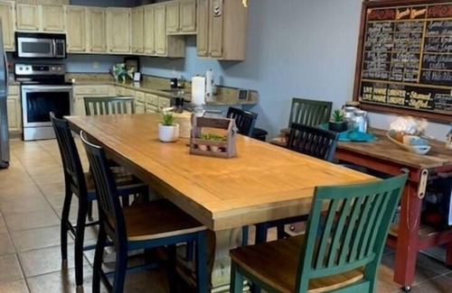 Lineville Casa | Lake Wedowee Pinewood Retreat...Location...Location...Location...