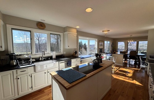 Wilmington Casa | Lake Whitingham- Wards beach, Hot tub, views