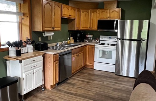 Lake Wissota Apartamento | 🔥 Lakefront · 2 Docks · Portable Fire Pit · Grill · Laundry, 1 night stays