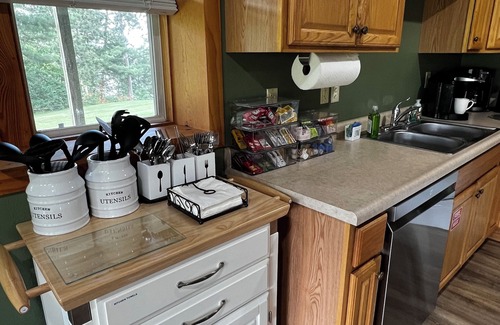 Lake Wissota Apartamento | 🔥 Lakefront · 2 Docks · Portable Fire Pit · Grill · Laundry, 1 night stays